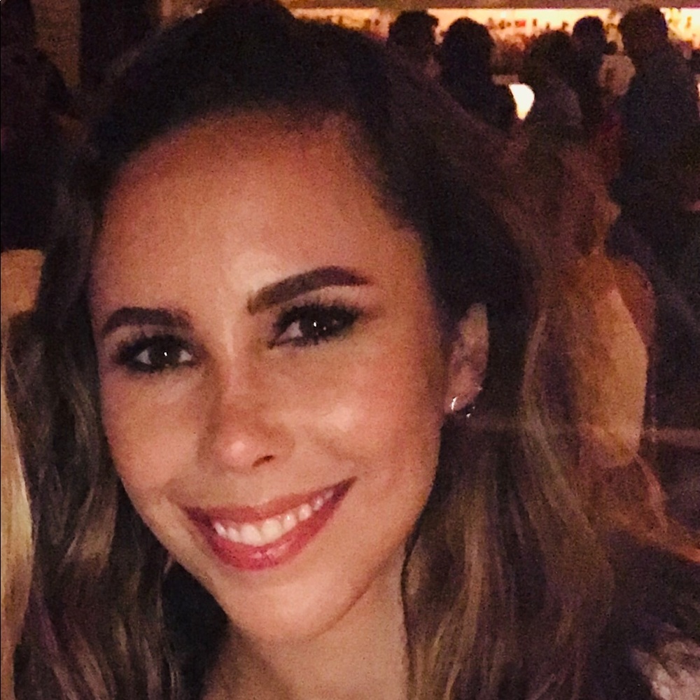 Meet your Posher, Lauren